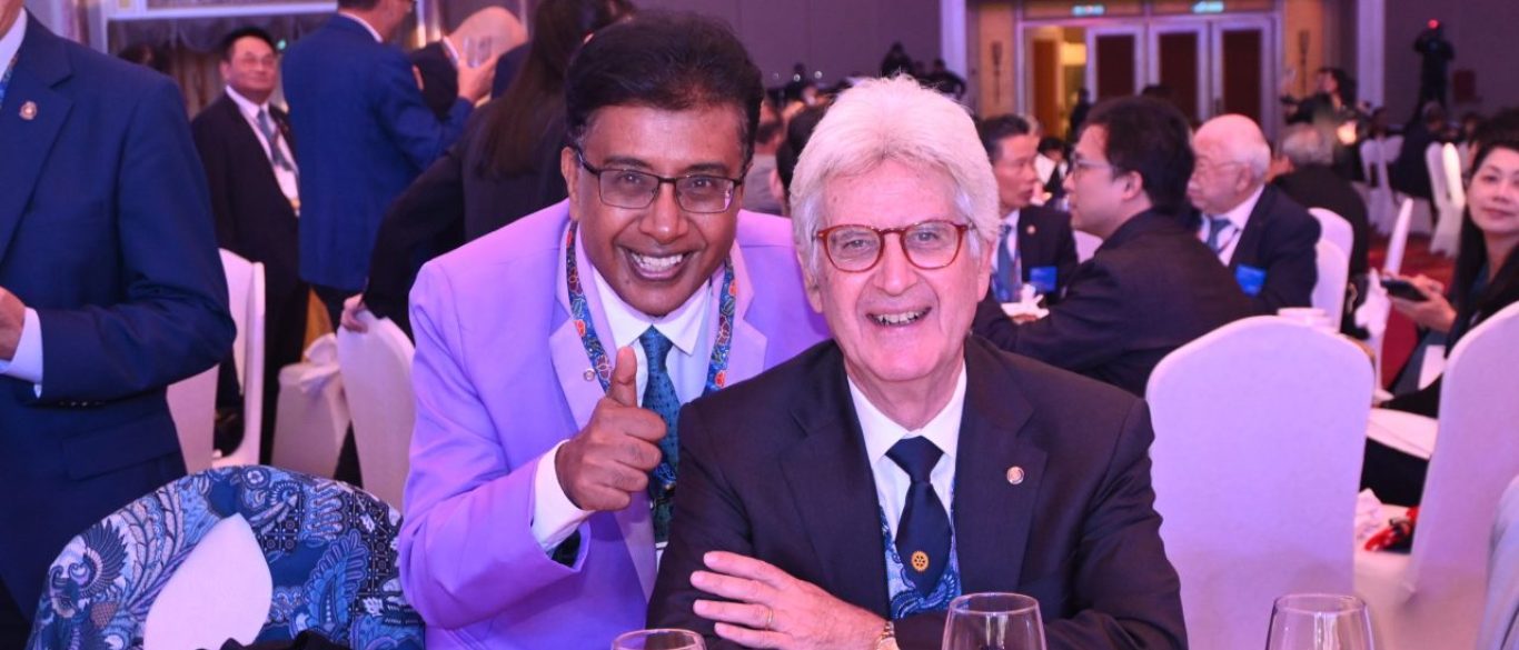 AG Rajiv with .with RI President Francesco Arezzo(1)